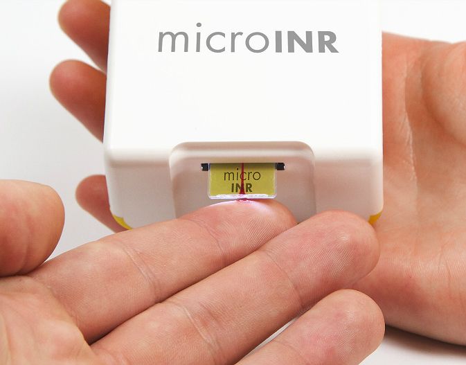 מד קרישה דם ביתי microINR